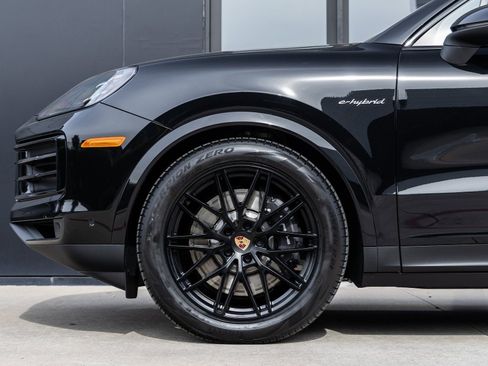 New 2026 Porsche Cayenne E-Hybrid image 13