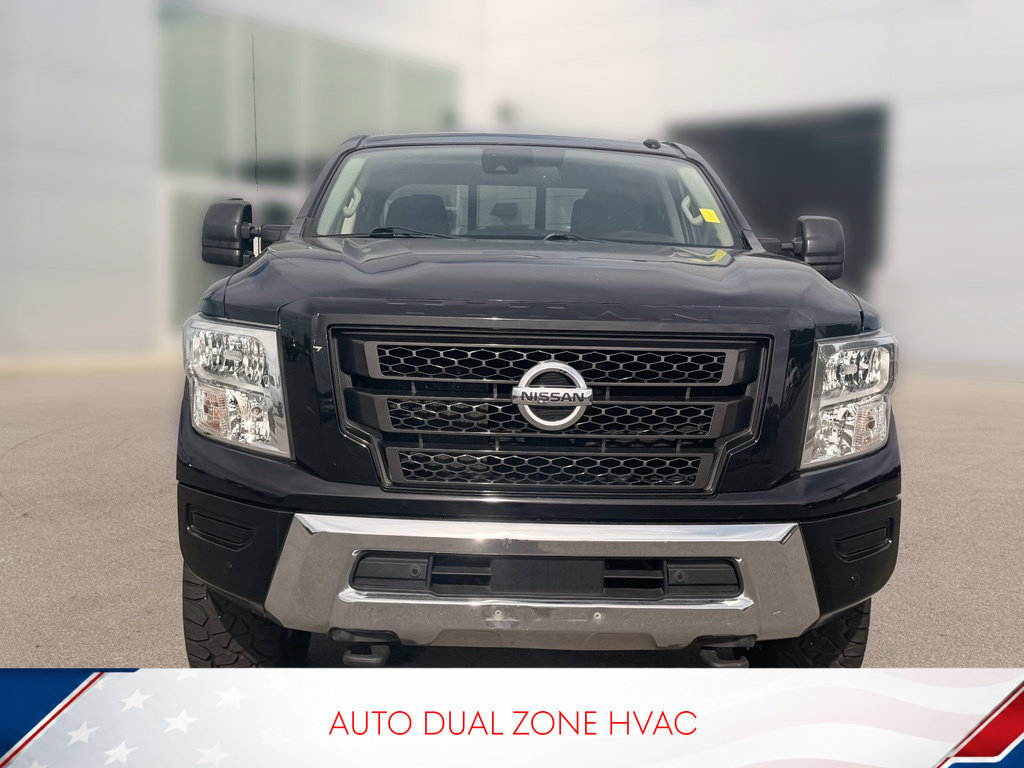 Used 2021 Nissan Titan SV w/ SV Convenience Package AWD/4WD image 3