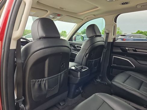 Certified 2024 Kia Telluride S w/ S Sunroof Package AWD/4WD image 16