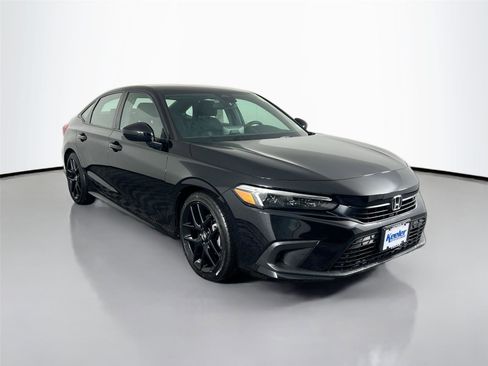 Used 2023 Honda Civic Sport image 8