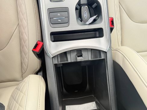 Used 2024 Ford Edge Titanium w/ Equipment Group 301A AWD/4WD image 32