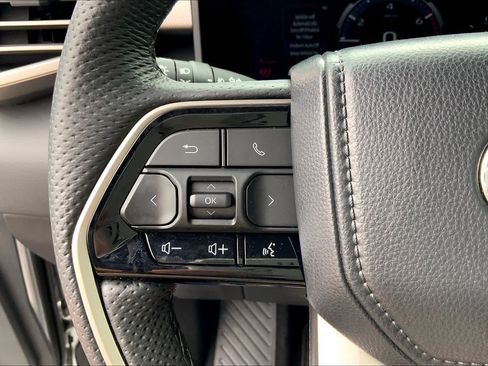 Used 2024 Toyota Tundra Limited AWD/4WD image 24
