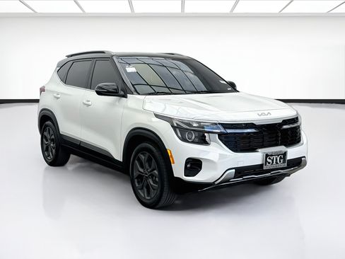 Used 2024 Kia Seltos S FWD image 3