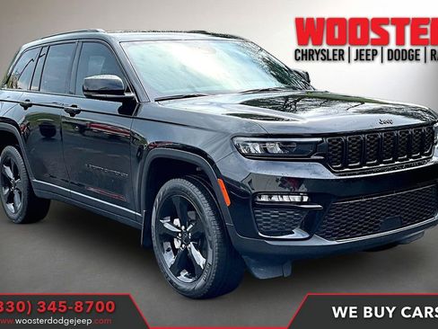 Used 2024 Jeep Grand Cherokee Limited w/ Black Appearance Package image 1
