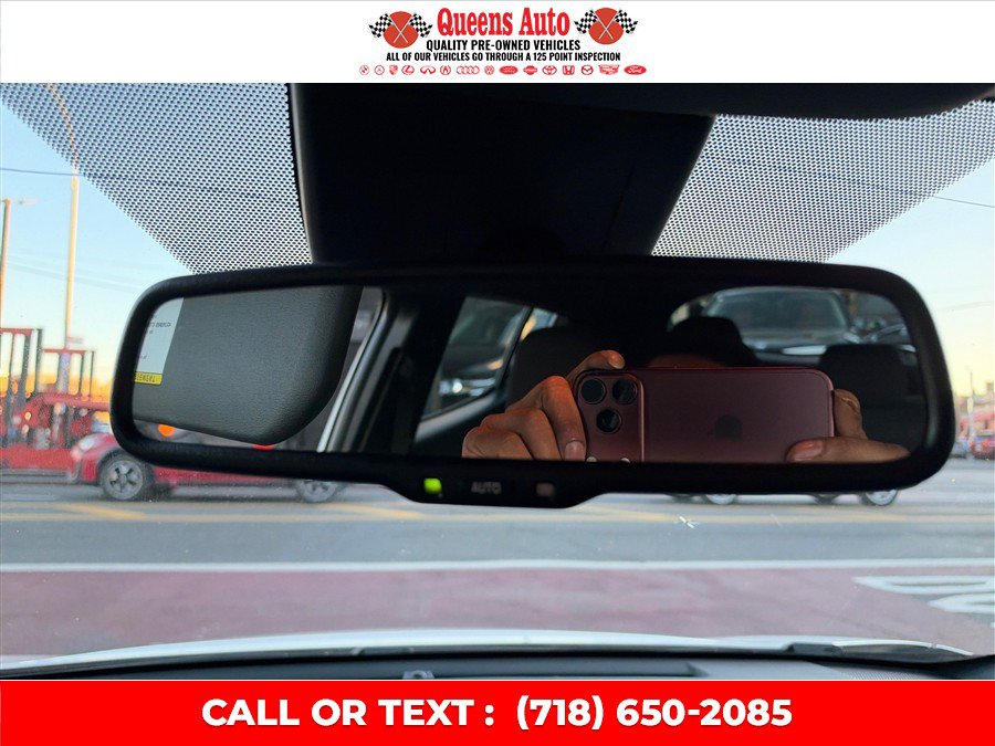 Used 2018 Toyota C-HR XLE FWD image 17