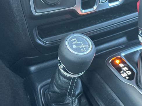 New 2025 Jeep Gladiator Sport image 26