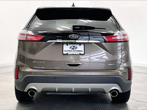 Used 2019 Ford Edge SEL w/ Equipment Group 201A AWD/4WD image 4