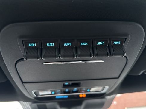 Certified 2023 Ford F350 Platinum w/ FX4 Off-Road Package image 41