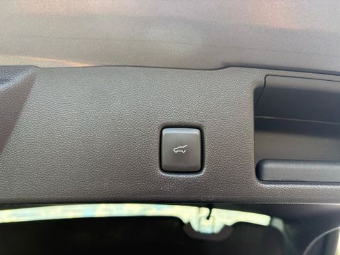 Used 2025 Ford Escape ST-Line Select w/ Tech Pack #1 AWD/4WD image 5