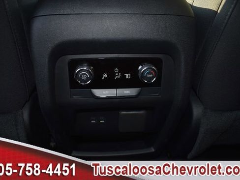 Used 2025 Chevrolet Traverse LT w/ Driver Confidence Package image 27
