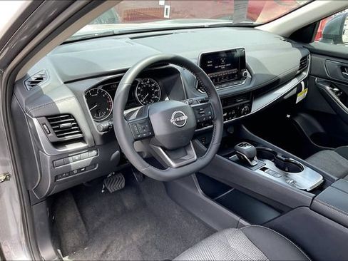 New 2026 Nissan Rogue SV FWD image 5