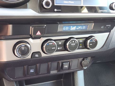 Used 2023 Toyota Tacoma SR AWD/4WD image 20