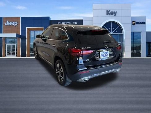 Used 2024 Mercedes-Benz GLA 250 4MATIC image 3