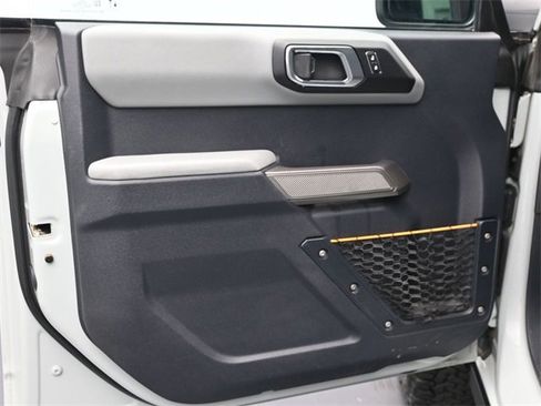 Used 2021 Ford Bronco Badlands image 19