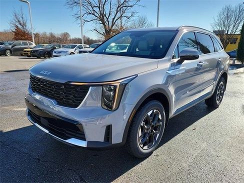 New 2026 Kia Sorento S image 9