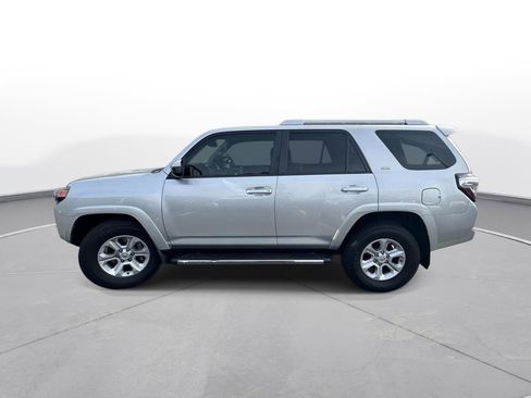 Used 2018 Toyota 4Runner SR5 image 7