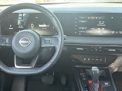 Certified 2025 Nissan Kicks SR AWD/4WD image 13