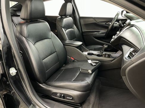 Used 2018 Chevrolet Malibu Premier w/ Premier Sun and Wheel Package image 40