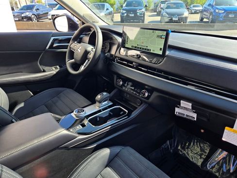 New 2025 Mitsubishi Outlander Trail Edition image 5