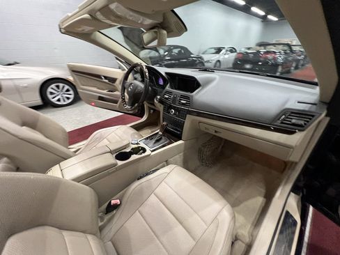 Used 2011 Mercedes-Benz E 550 E 550 w/ Premium 2 Pkg image 33