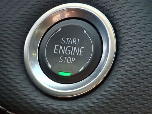 Used 2025 Chevrolet Equinox LT FWD image 24