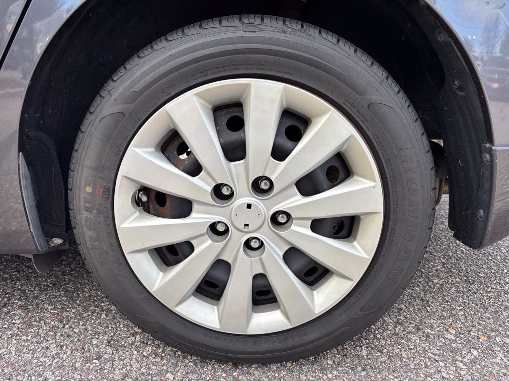 Used 2013 Nissan Sentra SV FWD image 14