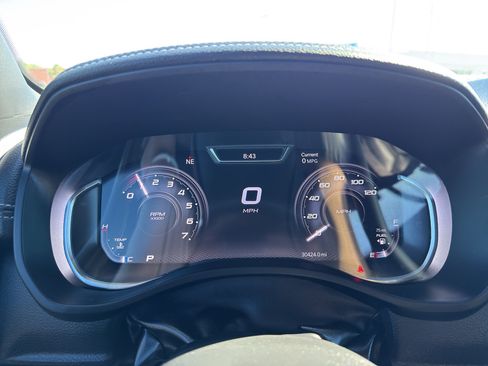Used 2023 RAM 1500 Laramie AWD/4WD image 17