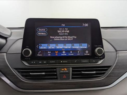 Used 2025 Nissan Altima 2.5 SV image 27