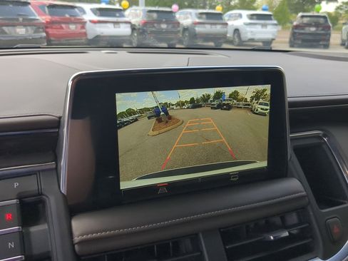 Used 2023 GMC Yukon SLE image 16