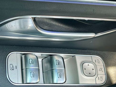 Certified 2025 Mercedes-Benz GLS 580 4MATIC image 35