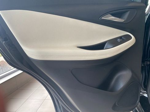 Used 2024 Buick Encore GX Sport Touring w/ Advanced Technology Package image 8