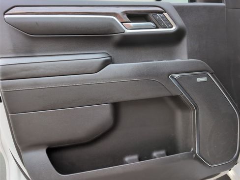 Used 2022 Chevrolet Silverado 1500 LTZ image 11