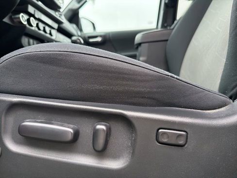 Used 2023 Toyota Tacoma TRD Off-Road image 17