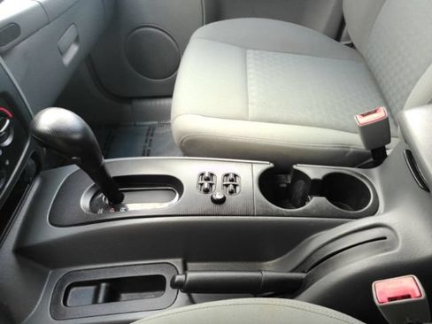 Used 2006 Jeep Liberty Sport RWD image 33