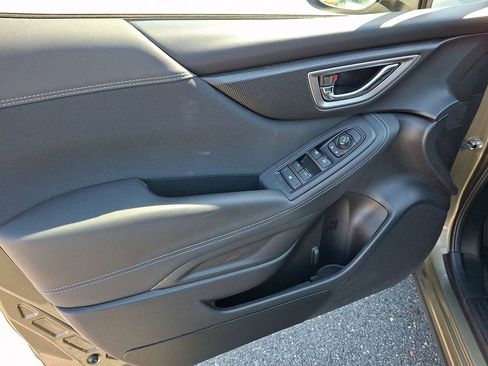 Used 2023 Subaru Forester Premium AWD/4WD image 14