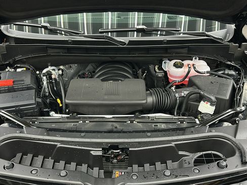 Used 2025 Cadillac Escalade Sport Platinum w/ LPO, ONYX Package image 16