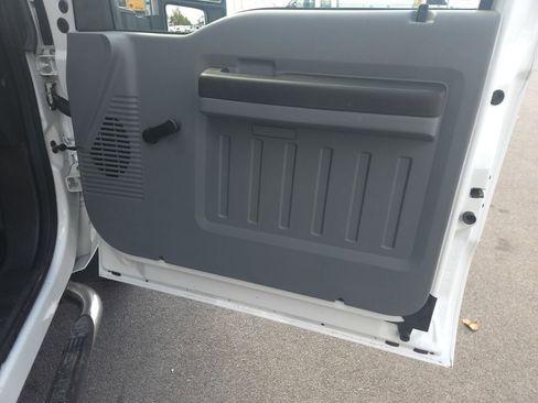 Used 2011 Ford F250 XL w/ Skid Plate Pkg AWD/4WD image 15