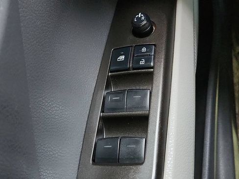 Used 2022 Toyota Camry SE FWD image 22