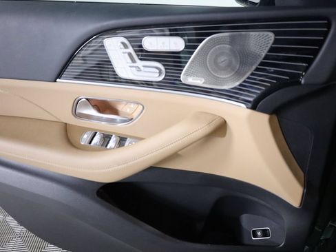 Used 2026 Mercedes-Benz GLS 580 4MATIC image 9