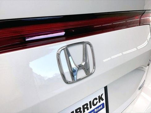 Certified 2025 Honda Civic Sport Touring image 32