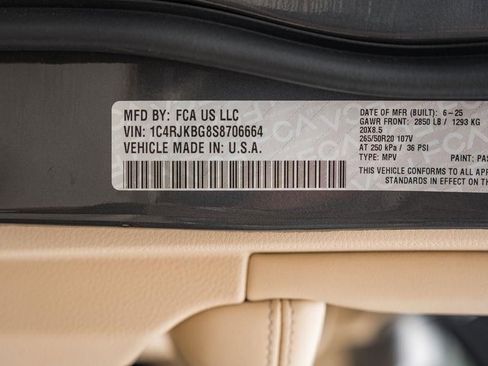 New 2025 Jeep Grand Cherokee L Limited w/ Luxury Tech Group II image 46