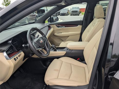 Used 2018 Cadillac XT5 Premium Luxury FWD image 15