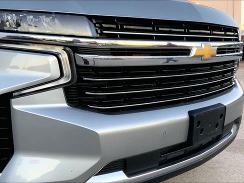 Used 2024 Chevrolet Suburban LT image 26