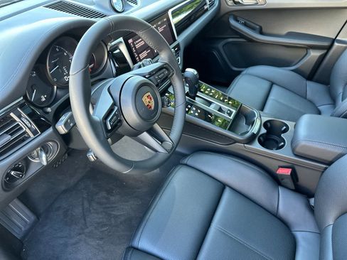 New 2026 Porsche Macan Turbo image 4