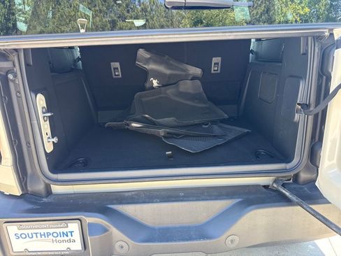 Used 2025 Ford Bronco Outer Banks AWD/4WD image 32
