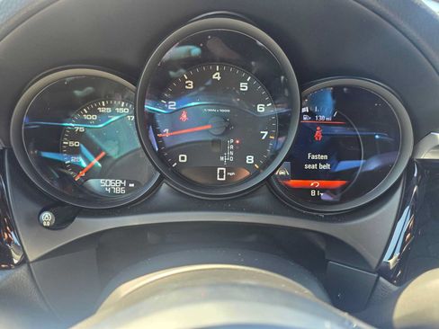 Used 2019 Porsche Macan AWD/4WD image 26