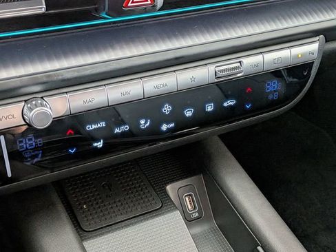 Used 2025 Hyundai Ioniq 6 SEL image 22