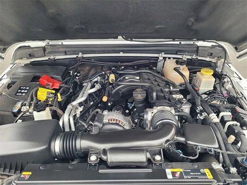 Used 2023 Jeep Gladiator Rubicon w/ Cold Weather Group image 35