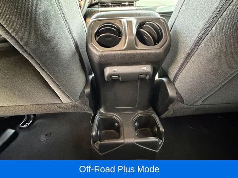 Certified 2025 Jeep Gladiator Sport AWD/4WD image 33