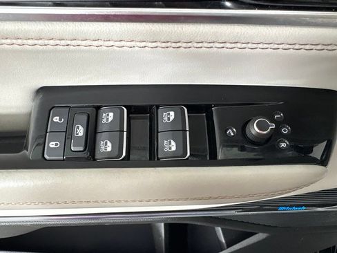 Used 2023 Jeep Grand Wagoneer L 4WD w/ Rear Seat Video Group 1 image 14